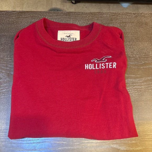 Hollister Sweater/Sweatshirt - Picture 1 of 3
